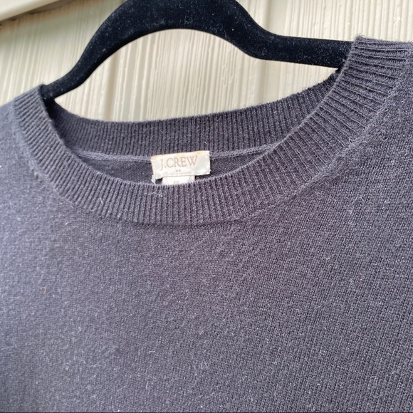 J Crew basic black crew neck sweater, xs, 35% wool - Picture 3 of 5